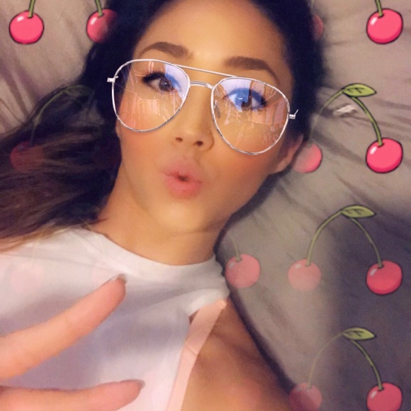 Meet your Posher, Tiffany - Picture 7 of 8